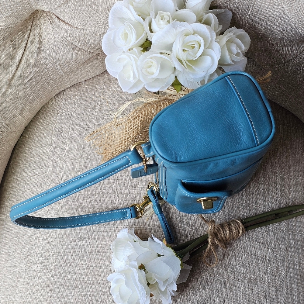 Vintage Coach Penelope Demi Shoulder Bag # 9712 ( Glacier / Pool Blue ) - Picture 7 of 16